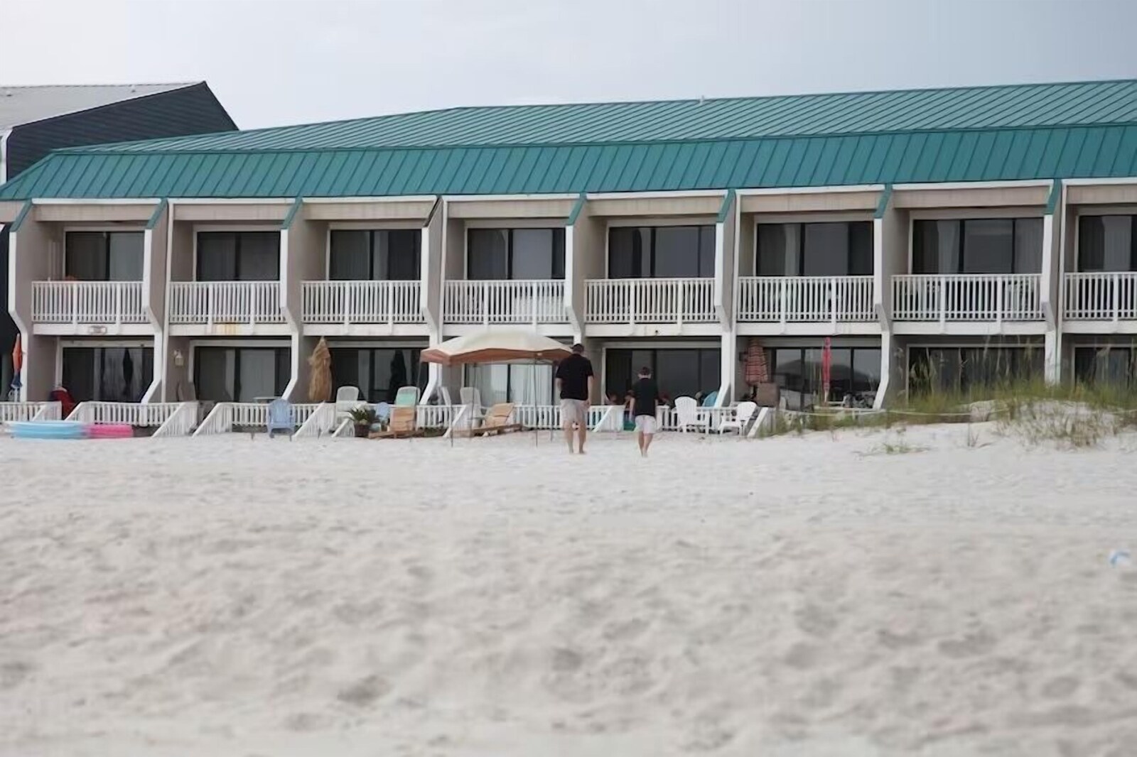 Pirates Cove 120 gallery photo 10